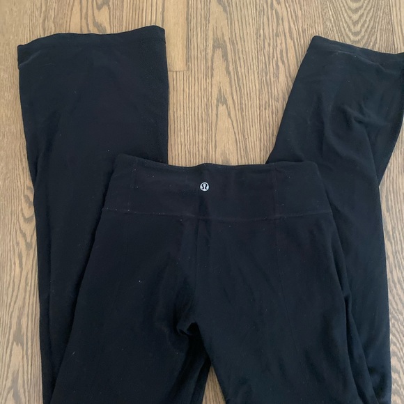 COPY - Lululemon pants - Picture 3 of 4